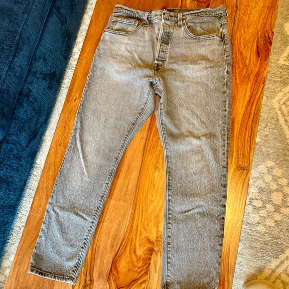 EUC Levi’s 501 Skinny Jeans - Picture 6 of 13